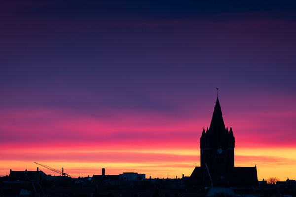 Pauluskirche im Morgenlicht