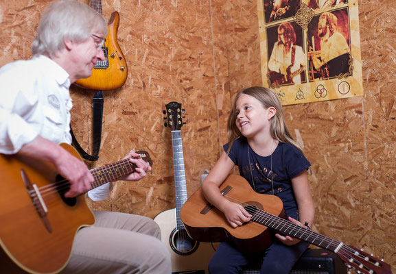 Ullis Studio Hamburg - Gitarrenunterricht für Kinder