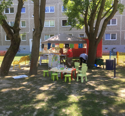 ESTAruppin auf dem Spielplatz