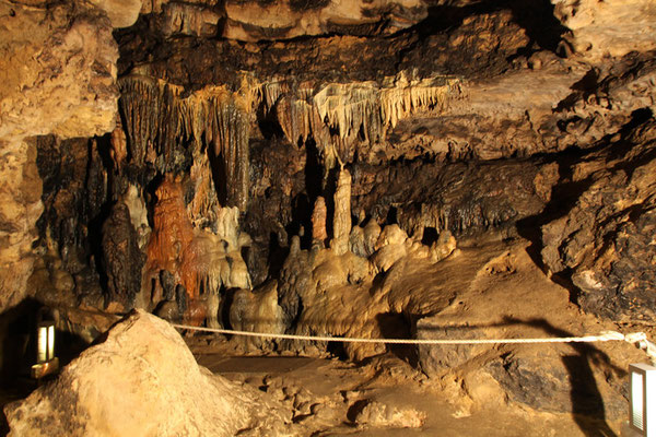 Cueva de los Enebralejos