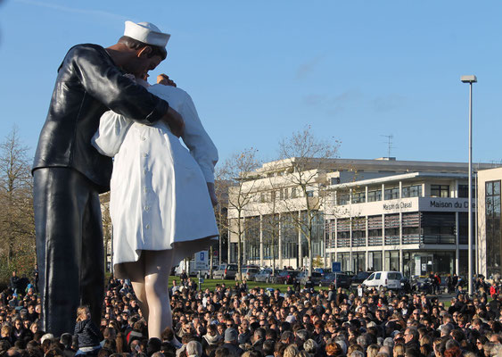 Michèle Goumy - rassemblement en hommage aux victimes du 13 novembre 2015, Caen