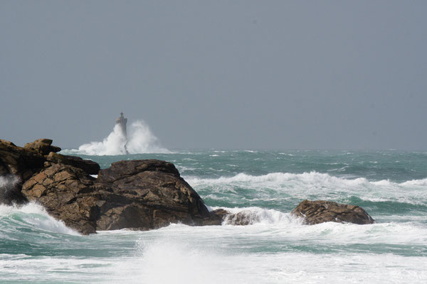 Anne Hardouin - jour de tempête sur le phare du Four, Finistère