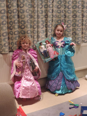 Christmas morning princesses