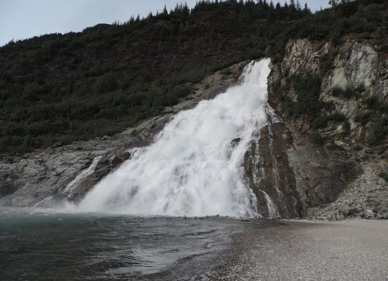 Nugget Falls feed into Mendenhall Lake