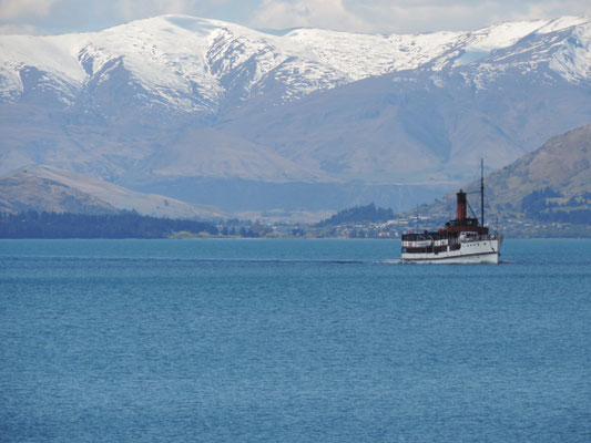 TSS Earnshaw on Lake Wakatipu