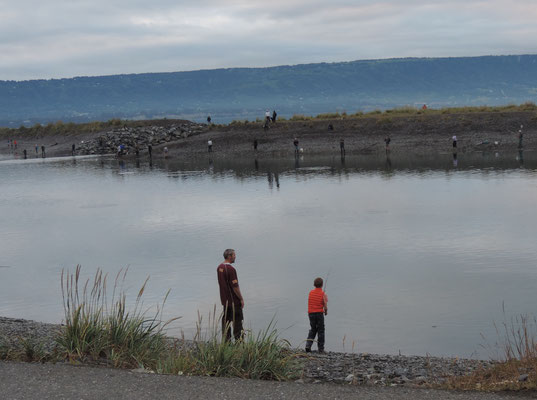 Snag fishing for Salmon, Homer Spit