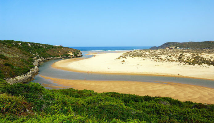 amoreira-beach-algarve_portugal