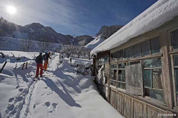 Gudauri: Ausgangspunkt zur Skitour zum Kloster Lomisi