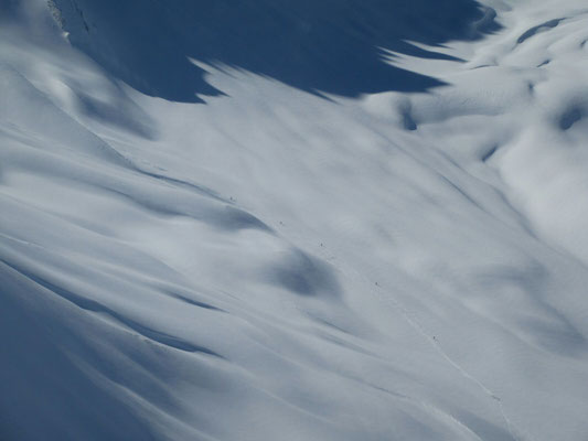 Gudauri: Blick auf die Abfahrt vom Kobi Pass Richtung Norden