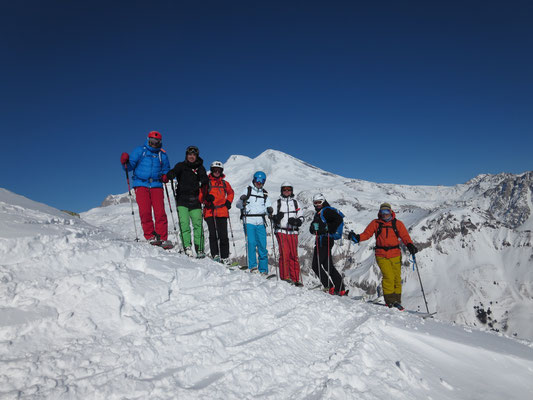 Cheget: Immer im Blick - der Elbrus