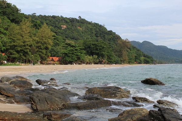 LA PLAGE WHITE SAND BEACH A KOH CHANG THAILANDE