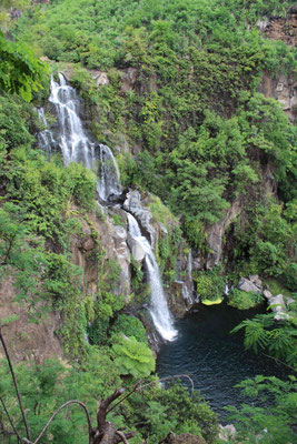 BASSIN ET CASCADE AIGRETTES DEPUIS LE SENTIER DU BASSIN MALHEUR A SAINT GILLES LES BAINS