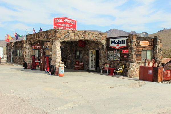 OOLSPRING STATION SERVICE ROUTE 66 ARIZONA