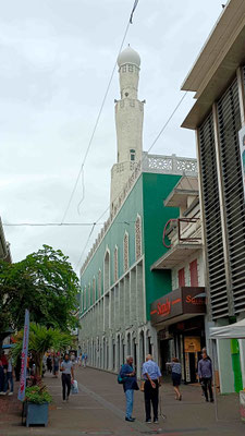 LA MOSQUEE NOOR E ISLAM A SAINT DENIS 