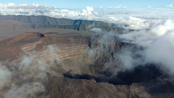 LE CRATERE DOLOMIEU PITON DE LA FOURNAISE