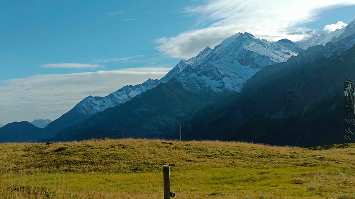 Le massif du Mont Blanc depuis le refuge des Près