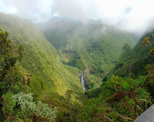  LE TROU DE FER ET SA CASCADE