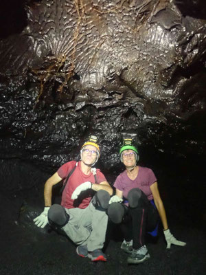 PHOTO DE COUPLE VISITE TUNNEL DE LAVE DE 2004