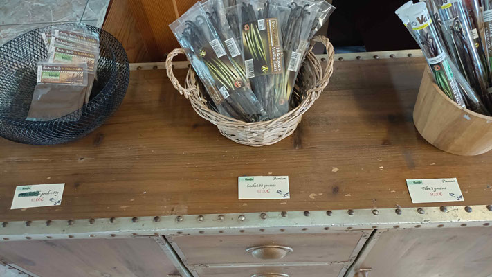 EXEMPLES DE TARIFS DES PRODUITS DE LA VANILLE A LA COOPERATIVE DE LA VANILLE A BRAS PANON