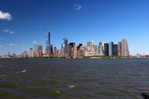 Le sud de MANHATTAN depuis Liberty Island