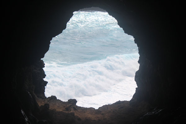 GROTTE ANA KAKENGA L'ILE DE PAQUES CHILI