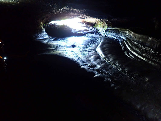 TUNNEL DE LAVE 2004