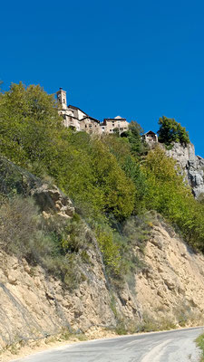 village de Roubion dans les Alpes Maritime