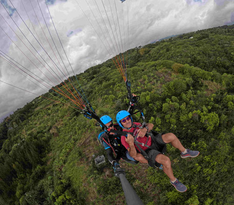 VOL EN PARAPENTE A SAINT LEU