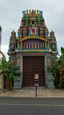 LE TAMIL TEMPLE KOVIL KALIKAMBAL A SAINT DENIS