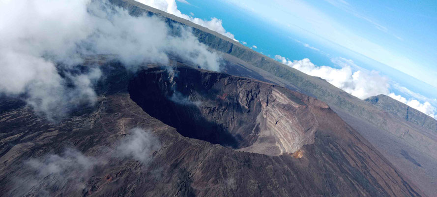 LE CRATERE DOLOMIEU PITON DE LA FOURNAISE