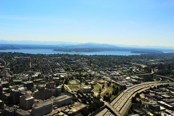 VUE DU SKY VIEW OBSERVATORY LE SUD EST DE SEATTLE AVEC MONT RAINIER  (ETAT DE WASHINGTON)