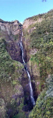 DES CASCADES DE TAKAMAKA