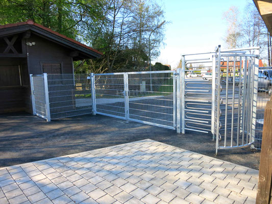 Doppelstabmatten Toranlage Bad Aibling