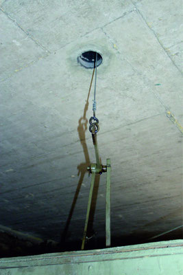 Seilzug von der Turmuhr zur Glocke