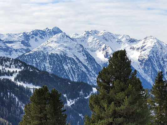 Blick in die Stubaier