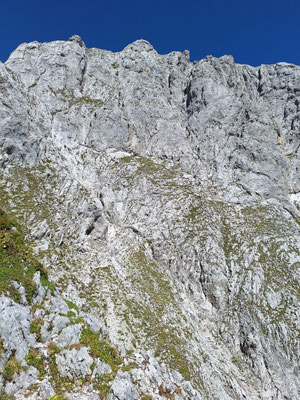 Suchbild. Wo sind die Bergsteiger vor mir?