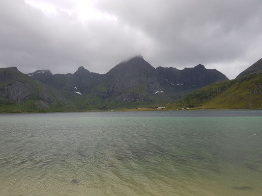 Flakstadøya