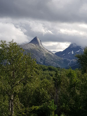 Børvasstinden