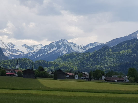 Der Zug erreicht Oberstdorf