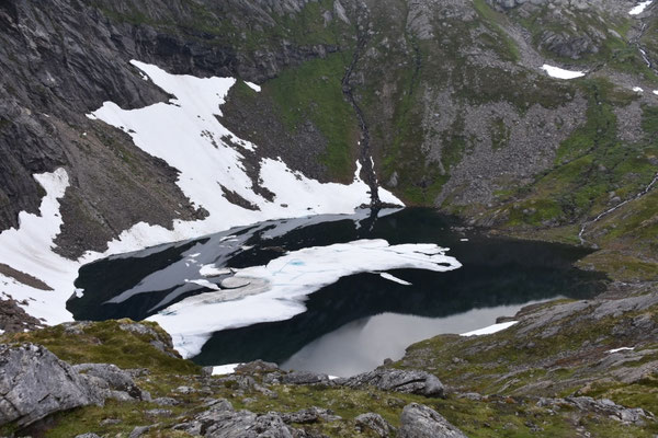 Vereister See auf 445m