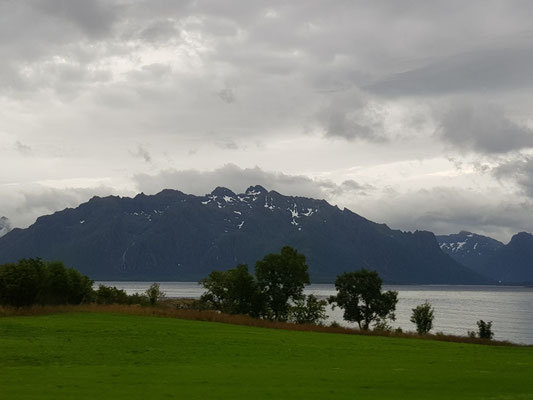 Der Møysalen bleibt in den Wolken