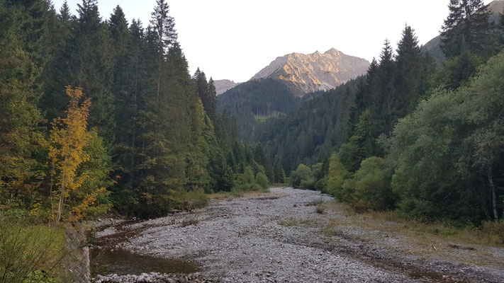 Roter Stein von  der Brücke bei Klein Stockach