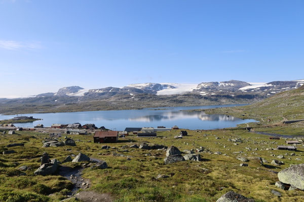Blick auf Finse und den Hardangerjokulen 