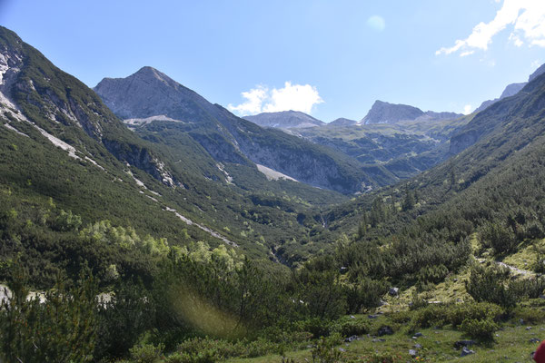 Blick aus dem Roßloch zu Grubenkarspitze und Roßlochspitze