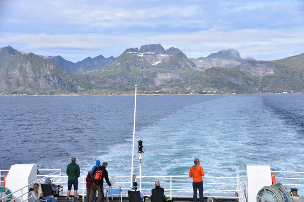 und die Lofoten entfernen sich