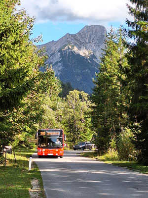 Der Bus kommt