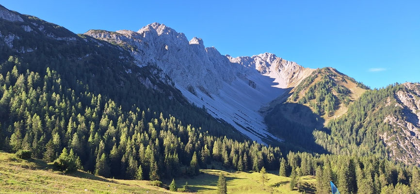 Blick von der Bergstation aufs Wannigmassiv