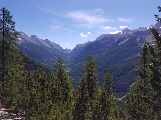 Blick das Karwendeltal aufwärts bis zum Karwendelhaus