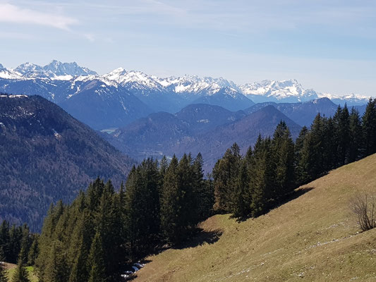 Der Blick reicht bis zur Zugspitze