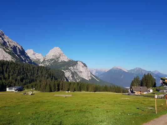 Ehrwalder Alm mit Sonnenspitze